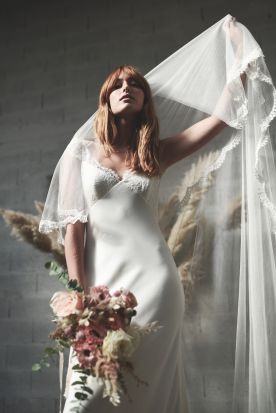 VOILE FESTON DE DENTELLE